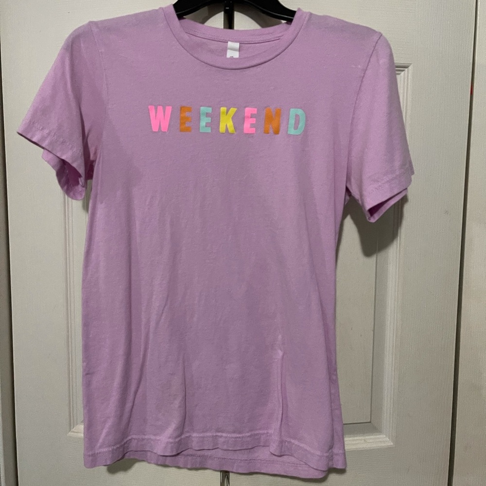 Boutique Graphic “WEEKEND” T-Shirt